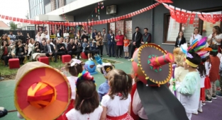 23 Nisan Ulusal Egemenlik ve Çocuk Bayramı’nı,  hazırladıkları gösterilerle coşkuyla kutladı