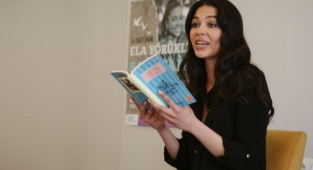 Ela Yörüklü, çocuklarla Sait Faik Abasıyanık öyküsü okudu