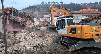 Osmangazi'de Metruk Bina Yıkımları Hız Kazandı