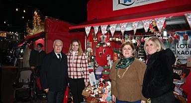 Yeni yıl coşkusu, Bursa Yeni Yıl Meydanı’nda yaşanıyor